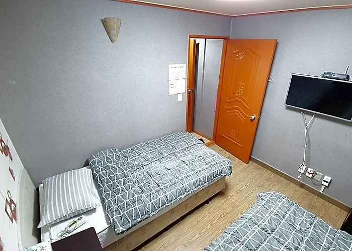 Hipzy Hotel 2*