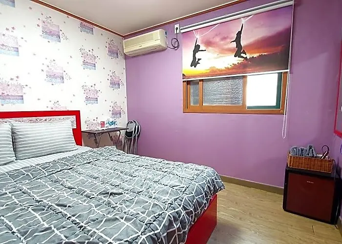 Hipzy Hotel